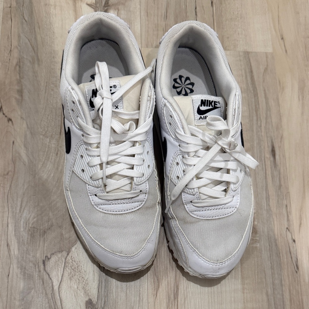 Nike Air Max Men's White and Black Sneakers
